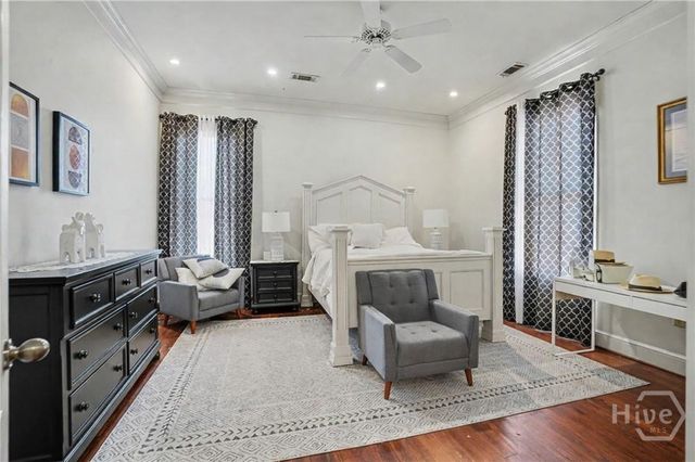 225 W 41st Street, Savannah, GA 31401