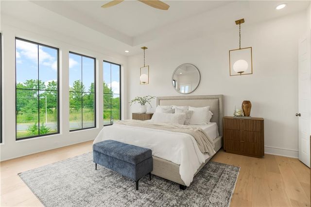 1816 NE Lashbrook Circle, Lee's Summit, MO 64086