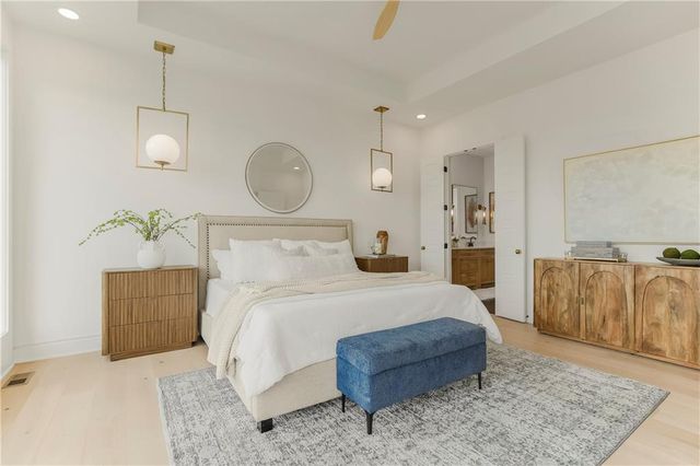 1816 NE Lashbrook Circle, Lee's Summit, MO 64086