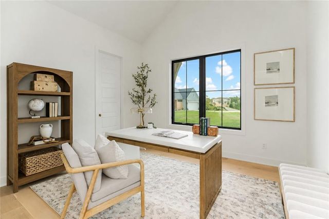 1816 NE Lashbrook Circle, Lee's Summit, MO 64086
