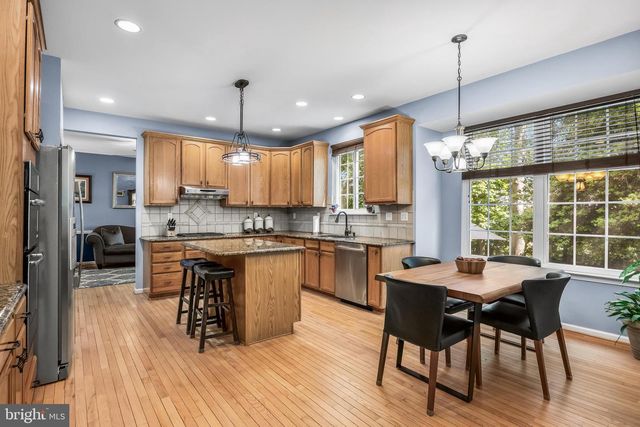 42 DEER HAVEN DR, Mullica Hill, NJ 08062