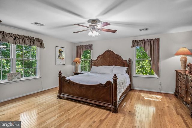 42 DEER HAVEN DR, Mullica Hill, NJ 08062