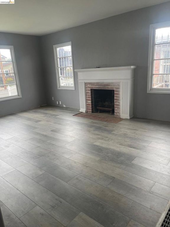 Image 2 of property listing at 1626 104th Ave, Oakland, CA 94603