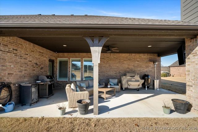 6203 S 307th East Court, Broken Arrow, OK 74014