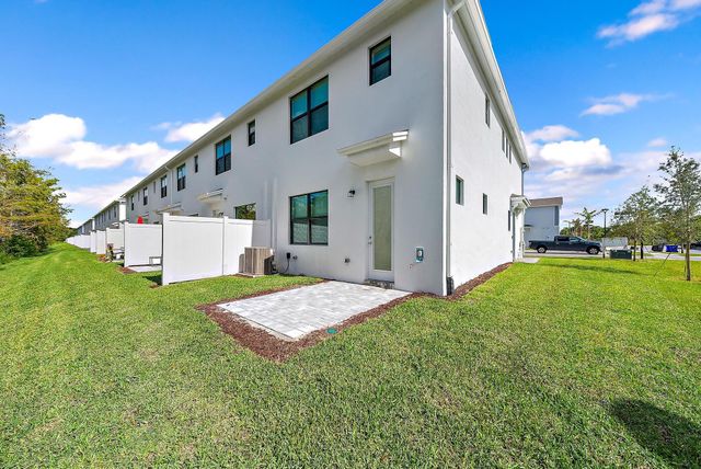 501 SW Sally Way, Stuart, FL 34997