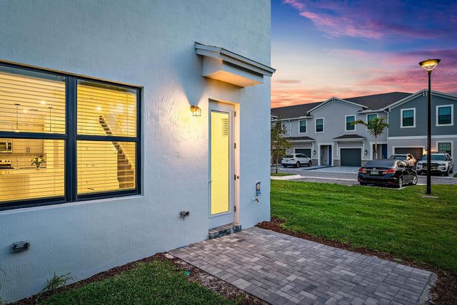 501 SW Sally Way, Stuart, FL 34997
