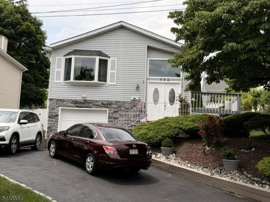 156 Madison St, Dover Town, NJ 07801 — photo 2
