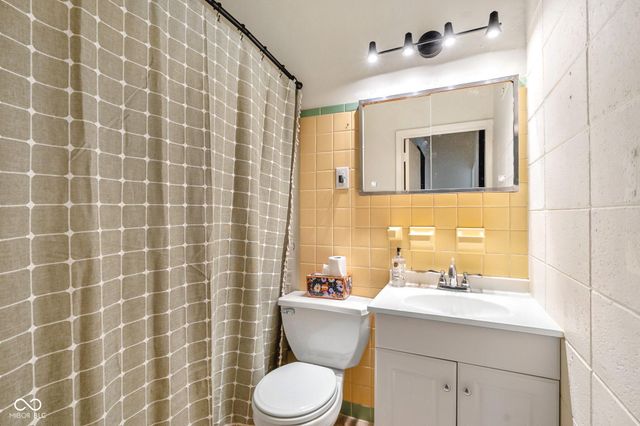 895 Raymond Street, Plainfield, IN 46168