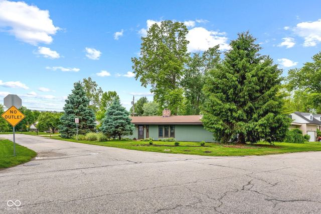895 Raymond Street, Plainfield, IN 46168