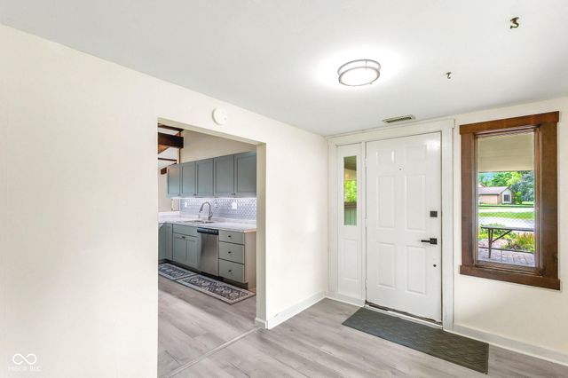 895 Raymond Street, Plainfield, IN 46168