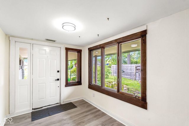 895 Raymond Street, Plainfield, IN 46168