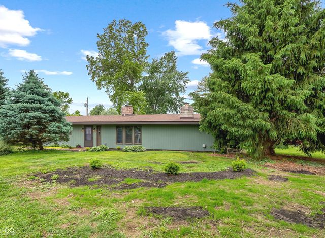 895 Raymond Street, Plainfield, IN 46168