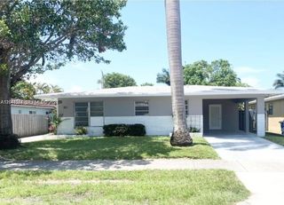 1005 NE 2nd Street 1, Hallandale Beach, FL 33009