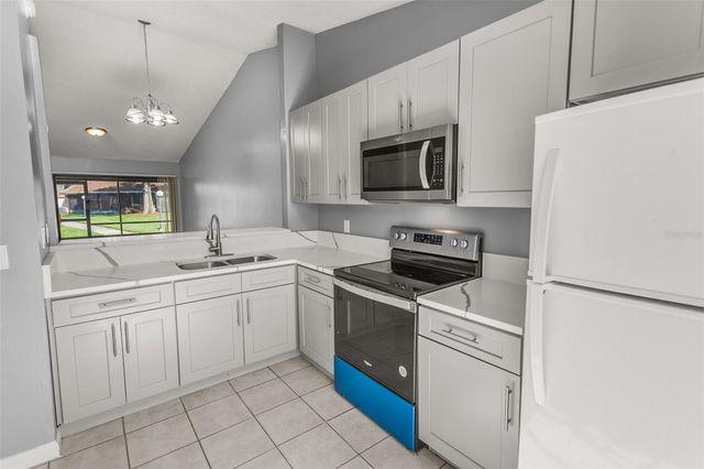 85 SILVER PARK CIRCLE, Kissimmee, FL 34743