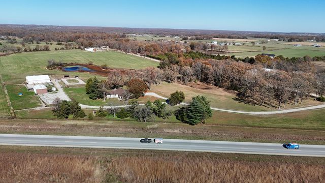 277 Bison Road, Seymour, MO 65746