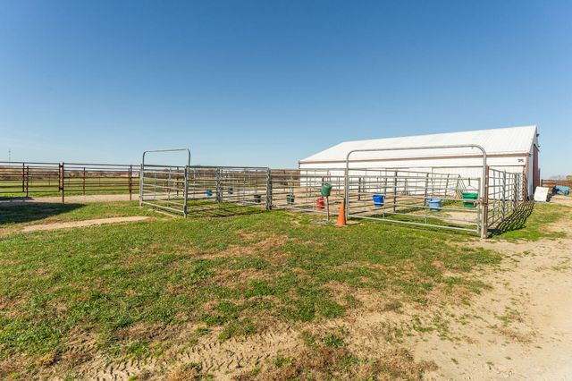 277 Bison Road, Seymour, MO 65746