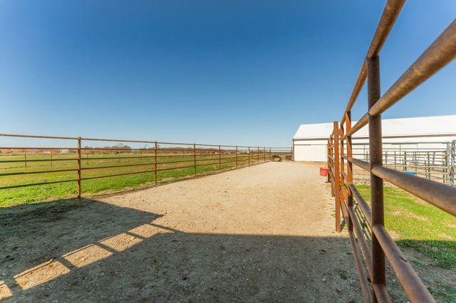 277 Bison Road, Seymour, MO 65746