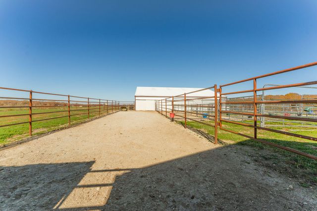 277 Bison Road, Seymour, MO 65746