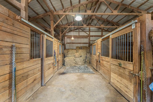 277 Bison Road, Seymour, MO 65746