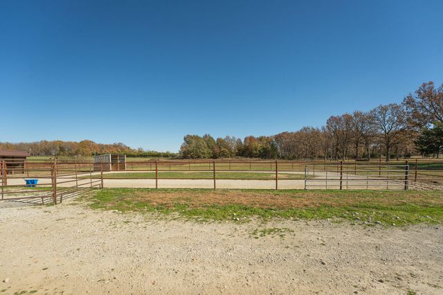 277 Bison Road, Seymour, MO 65746