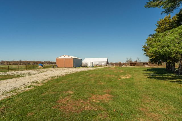 277 Bison Road, Seymour, MO 65746