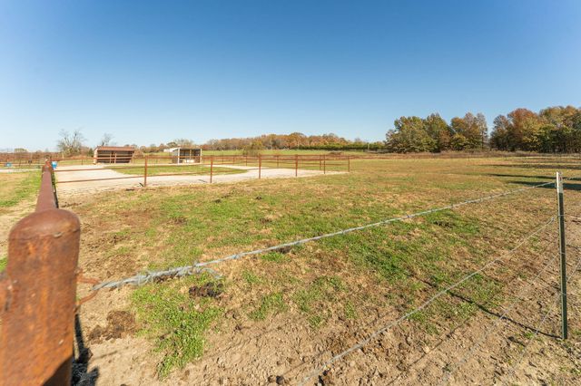 277 Bison Road, Seymour, MO 65746