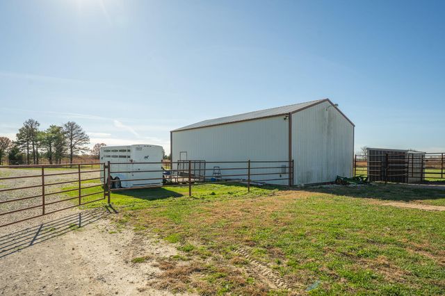 277 Bison Road, Seymour, MO 65746