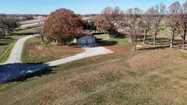 277 Bison Road, Seymour, MO 65746