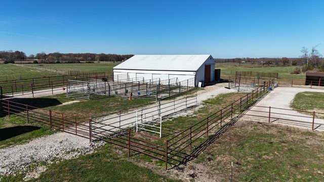 277 Bison Road, Seymour, MO 65746