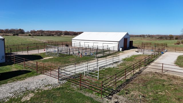 277 Bison Road, Seymour, MO 65746