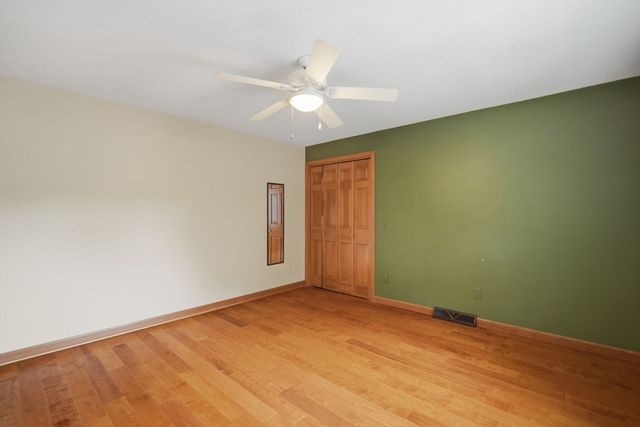20 Shirley St, Wilbraham, MA 01095