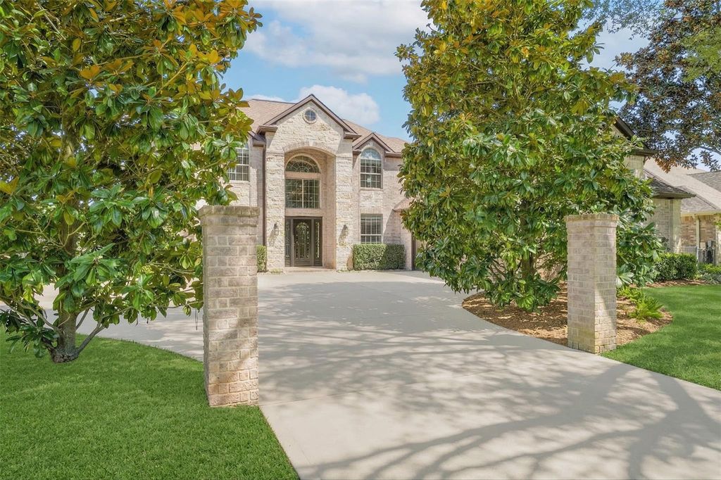 4302 Weston Drive, Fulshear, TX 77441