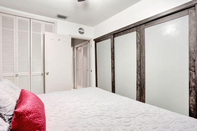 2131 NE 42nd Court 210e, Lighthouse Point, FL 33064