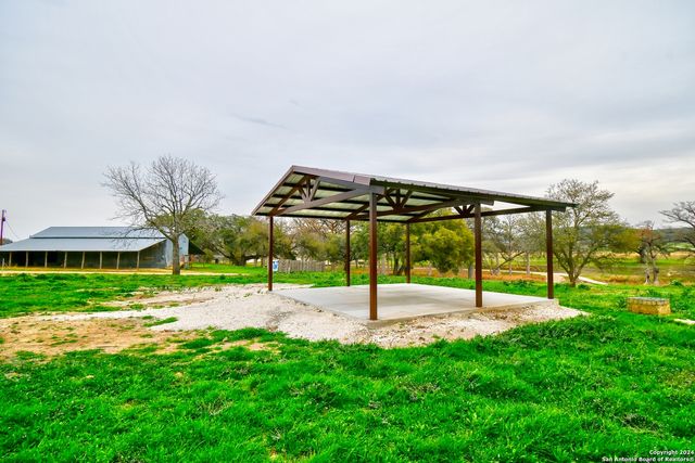 665 Cool Creek Rd, Camp Verde, TX 78010