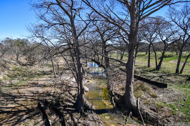 665 Cool Creek Rd, Camp Verde, TX 78010