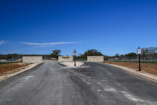 665 Cool Creek Rd, Camp Verde, TX 78010