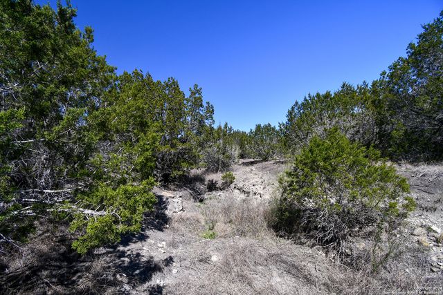 665 Cool Creek Rd, Camp Verde, TX 78010