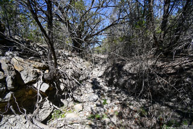 665 Cool Creek Rd, Camp Verde, TX 78010