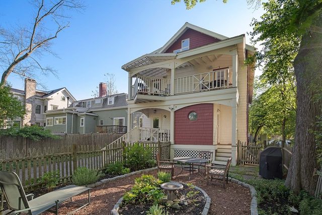 223 Lakeview Ave 223, Cambridge, MA 02138