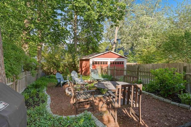 223 Lakeview Ave 223, Cambridge, MA 02138