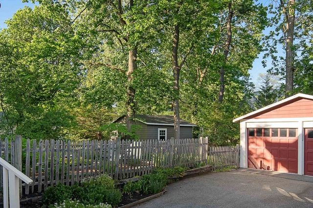 223 Lakeview Ave 223, Cambridge, MA 02138