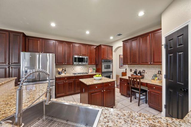 3000 Covington PL, Round Rock, TX 78681
