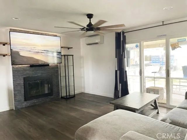 886 Joann Street, Costa Mesa, CA 92627