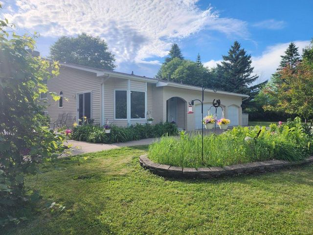 14890 Country Road, Rogers, MN 55374