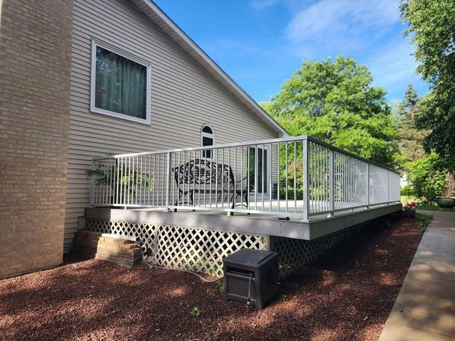14890 Country Road, Rogers, MN 55374