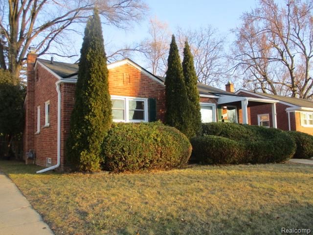 17618 Sumner, Redford, MI 48240