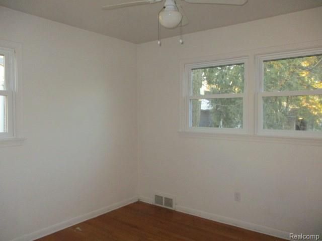 17618 Sumner, Redford, MI 48240