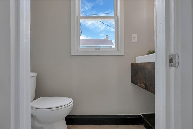 533 E Jenkins Avenue, Columbus, OH 43207