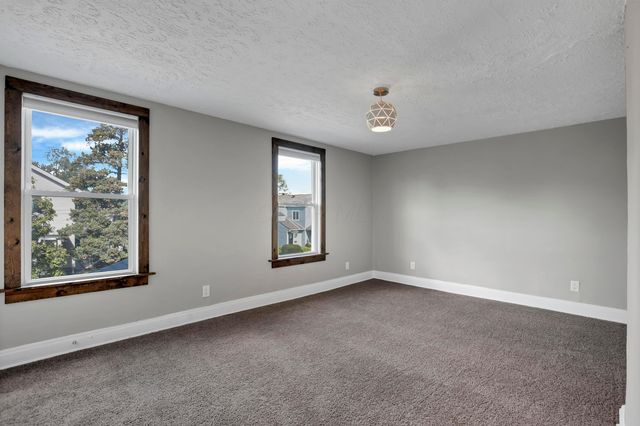 533 E Jenkins Avenue, Columbus, OH 43207