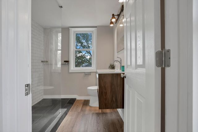 533 E Jenkins Avenue, Columbus, OH 43207